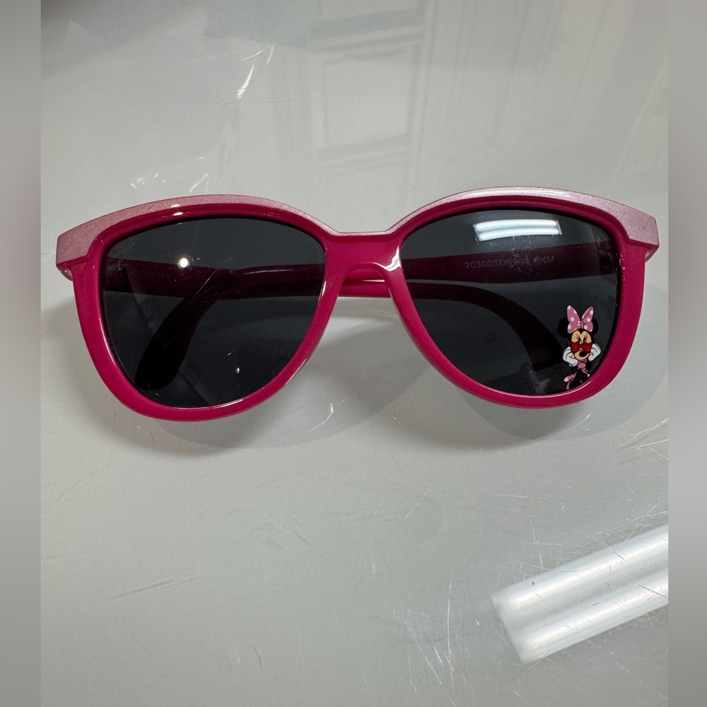 Chic Pink Kids Sunglasses with Character Accent - Picture 1 of 5